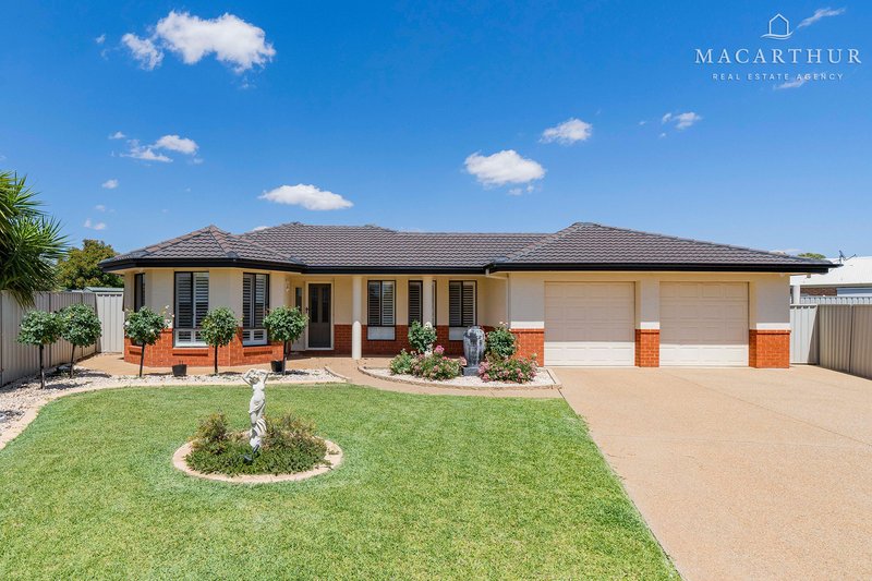 16 Walla Place, Glenfield Park NSW 2650