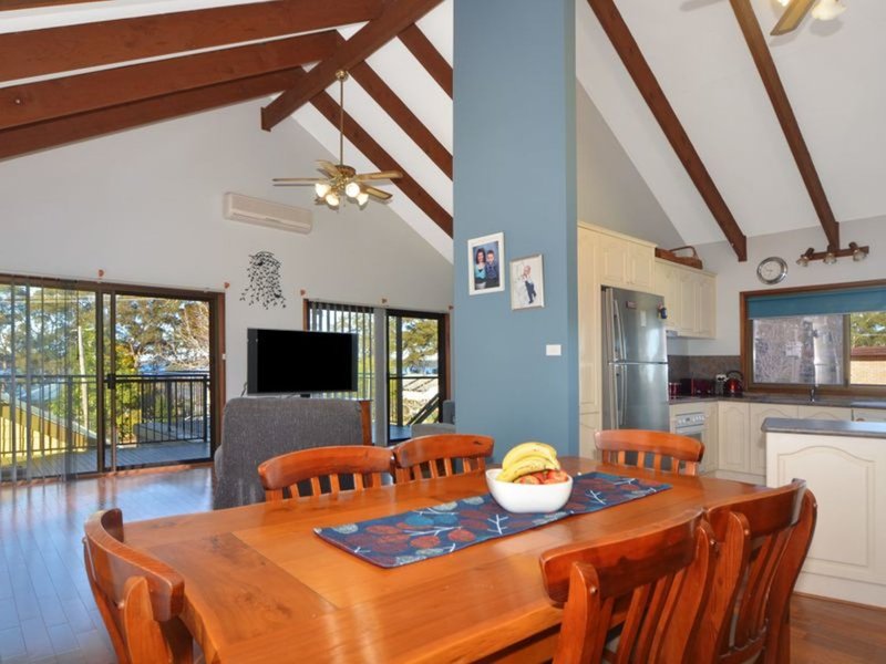 Photo - 16 Walmer Avenue, Sanctuary Point NSW 2540 - Image 2