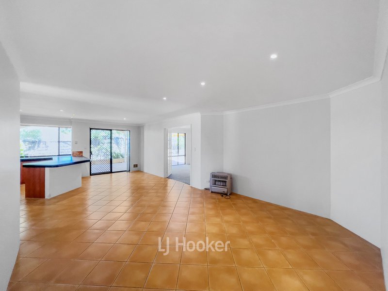 Photo - 16 Wandoo Road, Dalyellup WA 6230 - Image 5