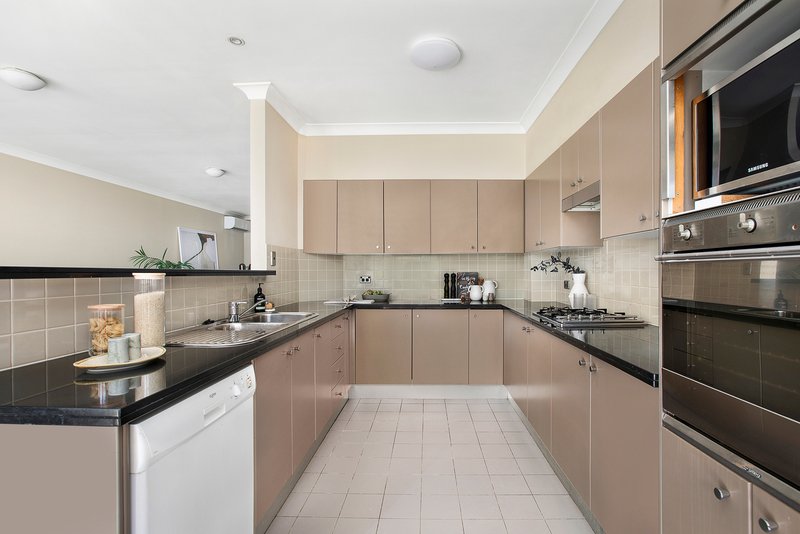 Photo - 16 Waragal Avenue (Entry Via Terry Street) , Rozelle NSW 2039 - Image 3