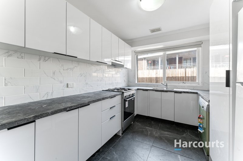 Photo - 16 Waranga Street, Dandenong North VIC 3175 - Image 3