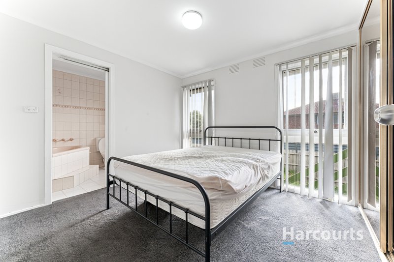 Photo - 16 Waranga Street, Dandenong North VIC 3175 - Image 4