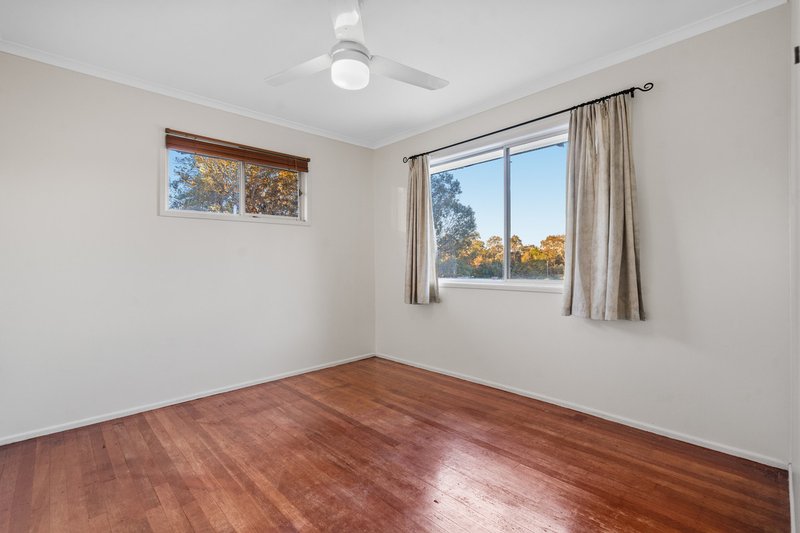 Photo - 16 Waratah Street, Albany Creek QLD 4035 - Image 6