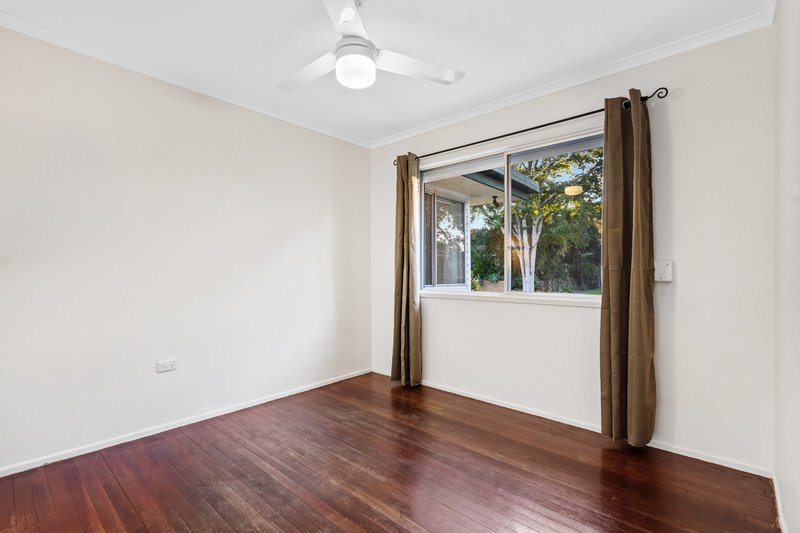 Photo - 16 Waratah Street, Albany Creek QLD 4035 - Image 7