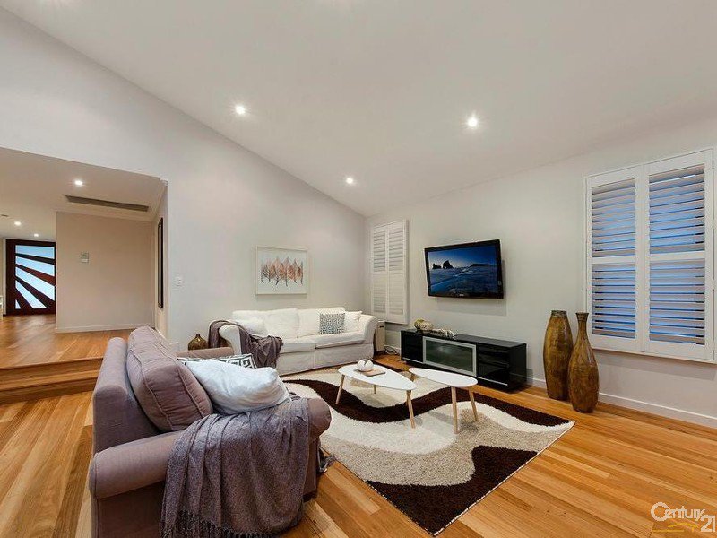 Photo - 16 Waterfall Boulevard, The Ponds NSW 2769 - Image 2