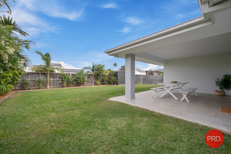 Photo - 16 Watergum Close, Sapphire Beach NSW 2450 - Image 16