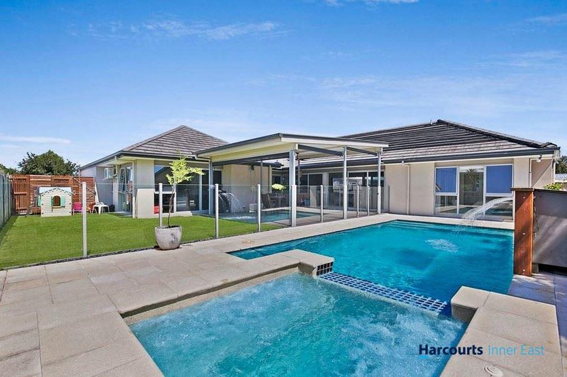 Photo - 16 Watervale Parade, Wakerley QLD 4154 - Image 1