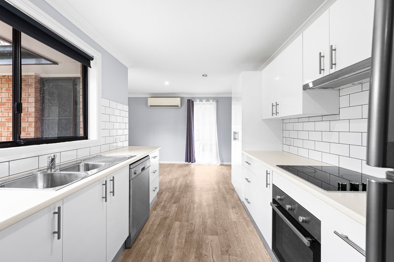 Photo - 16 Wellard Close, Medowie NSW 2318 - Image 4