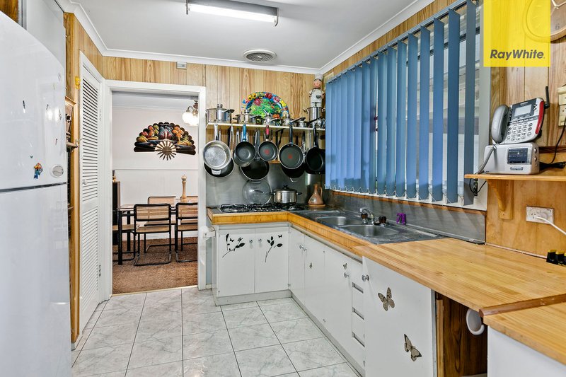 Photo - 16 Wellington Street, Kings Park VIC 3021 - Image 4