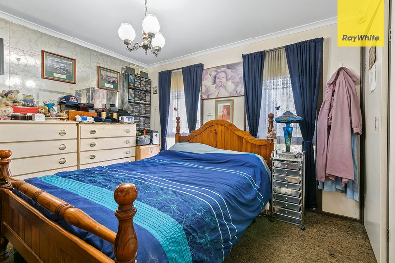 Photo - 16 Wellington Street, Kings Park VIC 3021 - Image 5