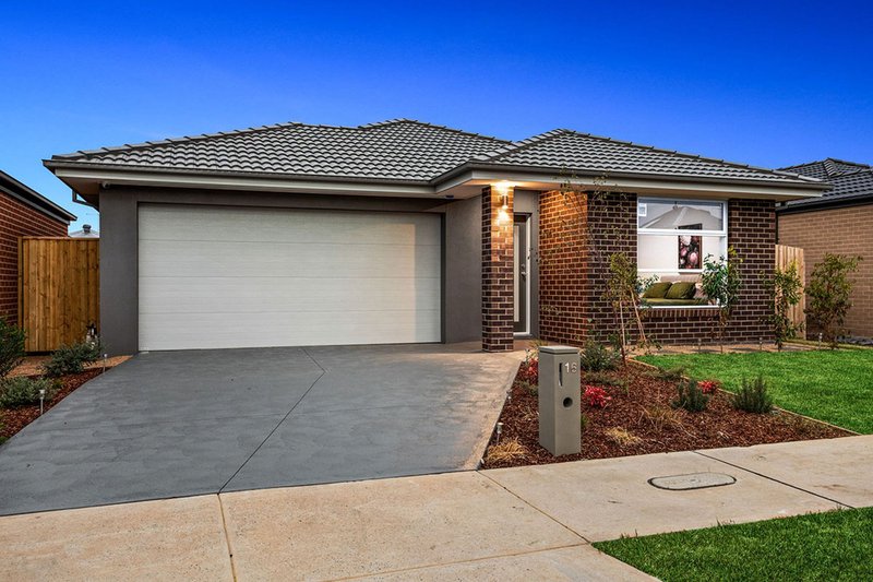 Photo - 16 Wellspring Way, Narre Warren South VIC 3805 - Image 2