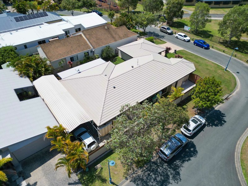 Photo - 16 Wheeler Crescent, Caloundra West QLD 4551 - Image 7