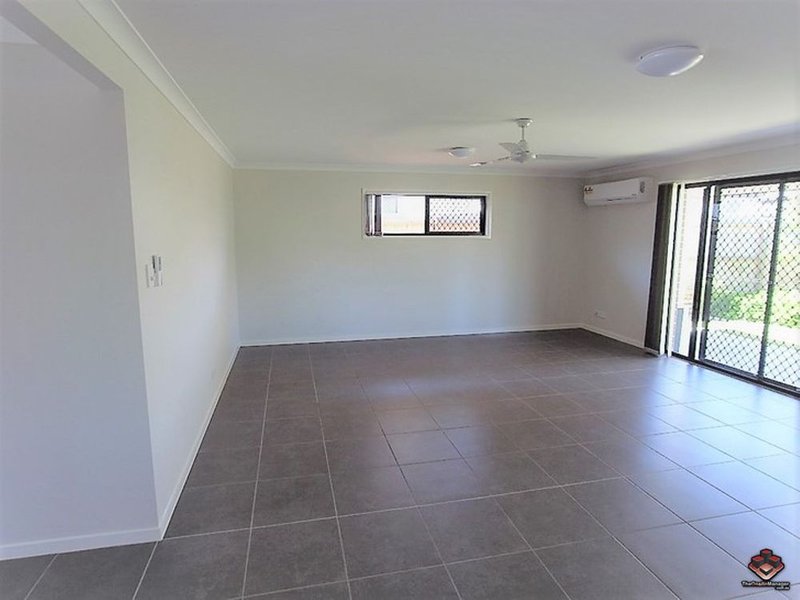 Photo - 1/6 White Ibis Drive, Griffin QLD 4503 - Image 4