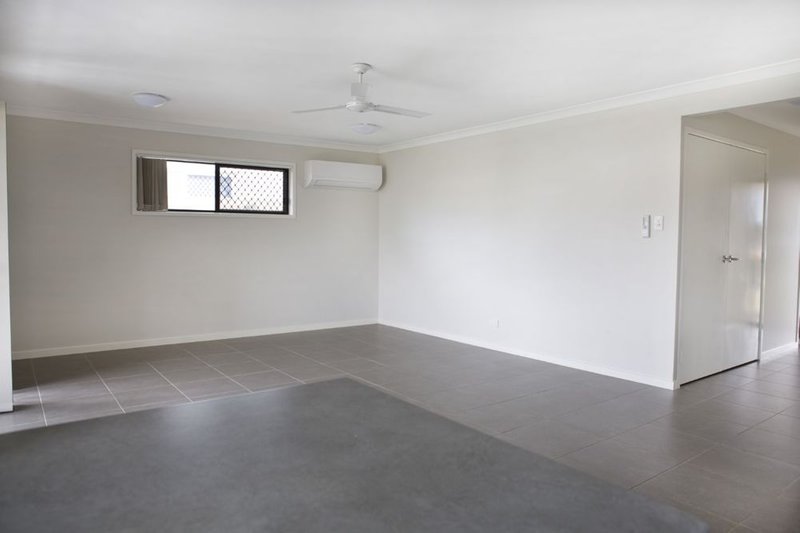 Photo - 1/6 White Ibis Drive, Griffin QLD 4503 - Image 5