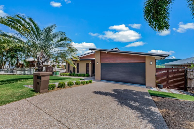 16 Whitehaven Crescent, Cannonvale QLD 4802