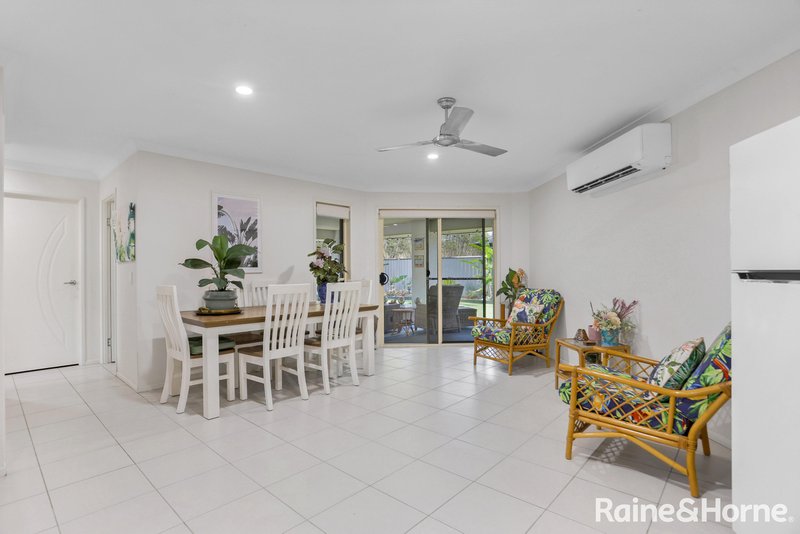 Photo - 16 Whitehaven Drive, Blacks Beach QLD 4740 - Image 3