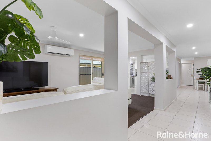 Photo - 16 Whitehaven Drive, Blacks Beach QLD 4740 - Image 9