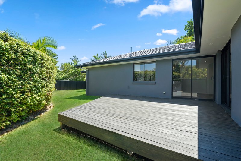 Photo - 1/6 Whitehead Drive, Burleigh Waters QLD 4220 - Image 14