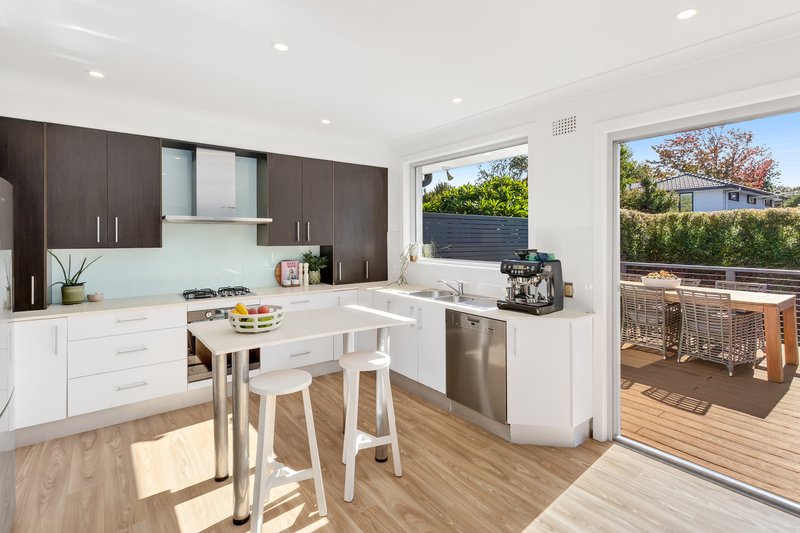 Photo - 16 Wilde Avenue, Killarney Heights NSW 2087 - Image 3