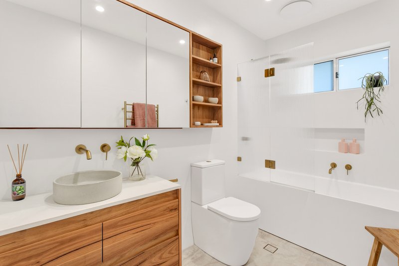 Photo - 16 Wilde Avenue, Killarney Heights NSW 2087 - Image 8