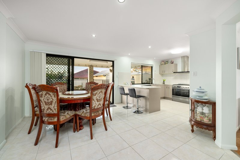 Photo - 16 William Close, Doolandella QLD 4077 - Image 7