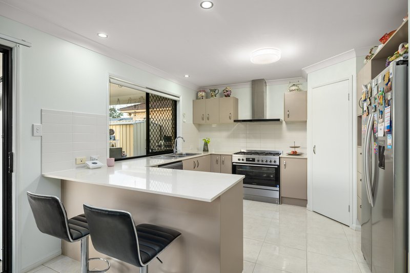 Photo - 16 William Close, Doolandella QLD 4077 - Image 8