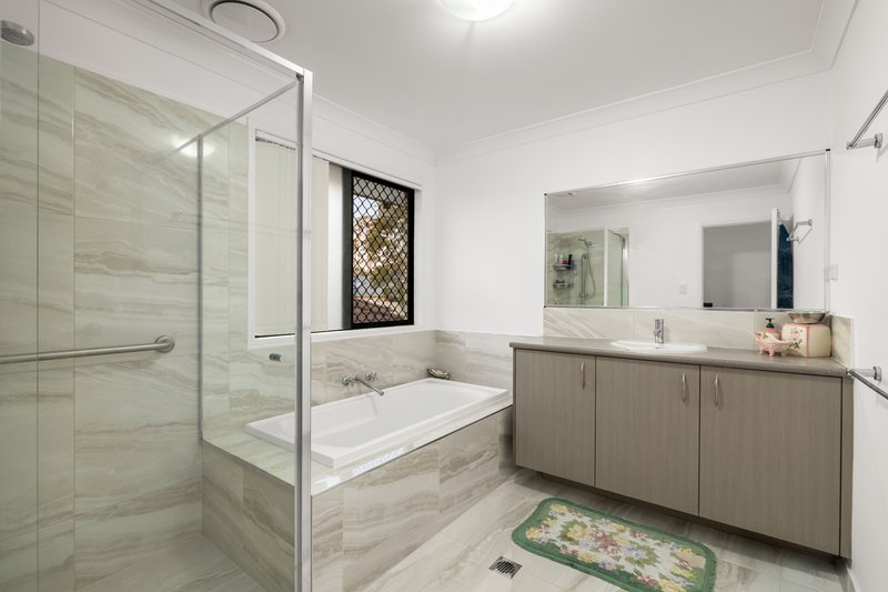 Photo - 16 William Close, Doolandella QLD 4077 - Image 19