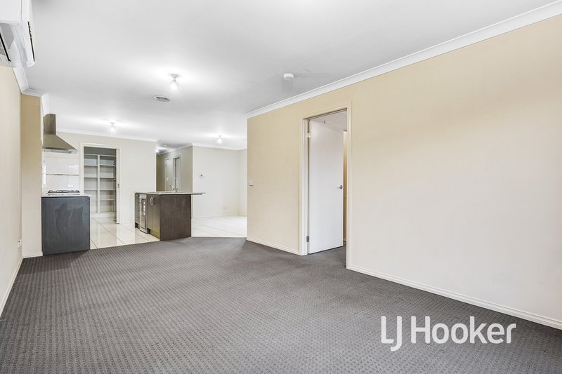 Photo - 16 Willowtree Drive, Pakenham VIC 3810 - Image 5