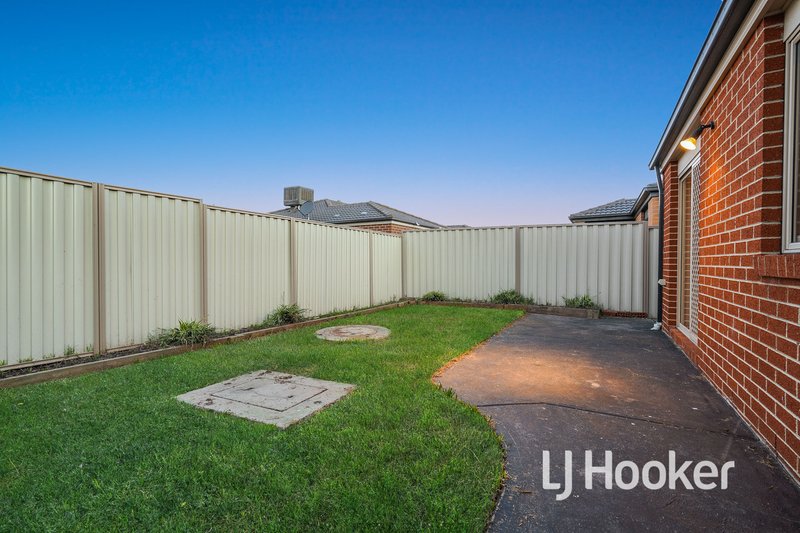 Photo - 16 Willowtree Drive, Pakenham VIC 3810 - Image 13