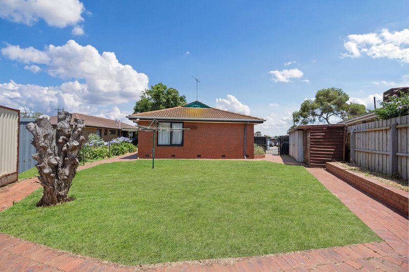 Photo - 16 Wills Road, Melton South VIC 3338 - Image 8