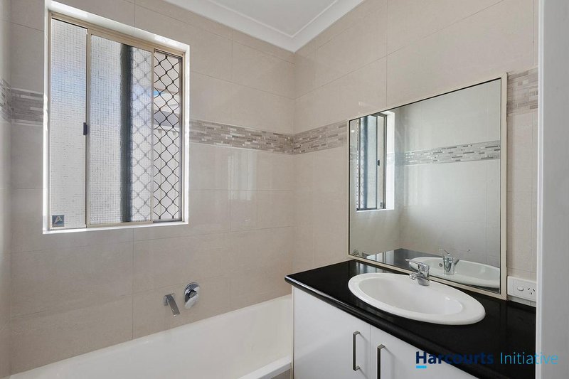 Photo - 16 Wilmore Green, Mirrabooka WA 6061 - Image 13