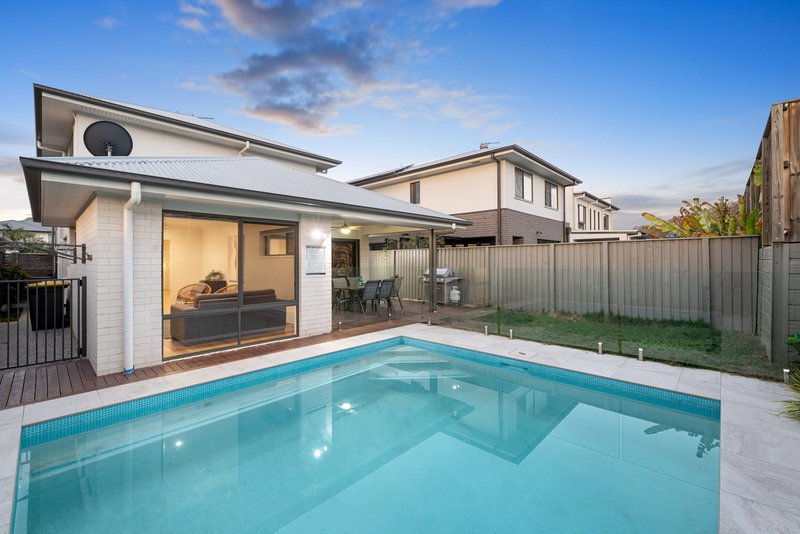 Photo - 16 Windsor Drive, Upper Kedron QLD 4055 - Image 17