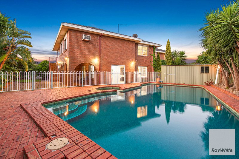 Photo - 16 Wirilda Place, Keilor Downs VIC 3038 - Image 3