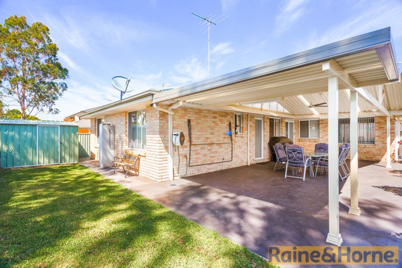 Photo - 16 Wittama Drive, Glenmore Park NSW 2745 - Image 11