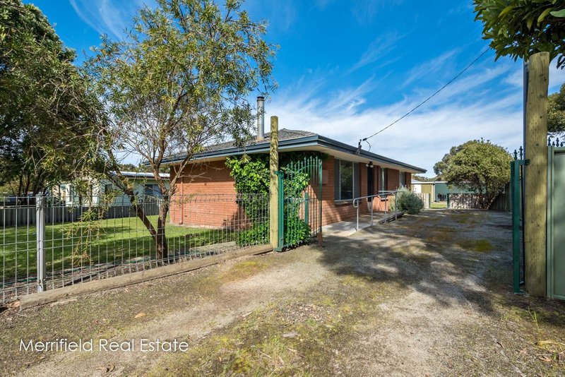 Photo - 16 Wolfe Road, Gledhow WA 6330 - Image 4