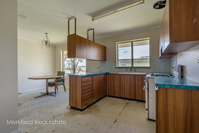 Photo - 16 Wolfe Road, Gledhow WA 6330 - Image 7