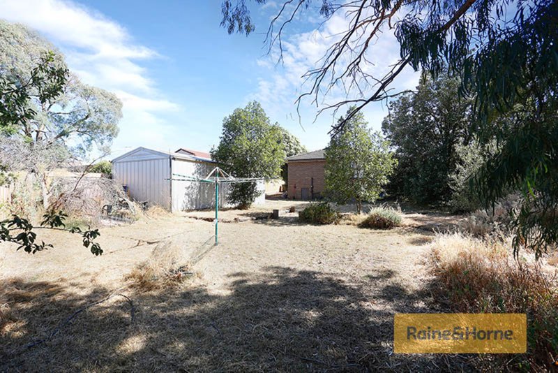 Photo - 16 Wolfe Road, Melton VIC 3337 - Image 3