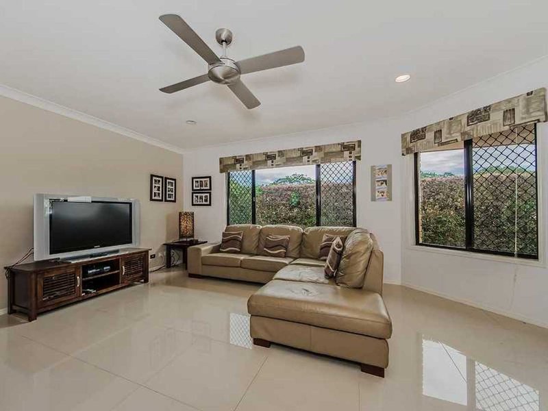 Photo - 16 Wollemi Court, Reedy Creek QLD 4227 - Image 7