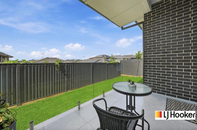 Photo - 16 Womerah Street (Grantham Farm) , Riverstone NSW 2765 - Image 12