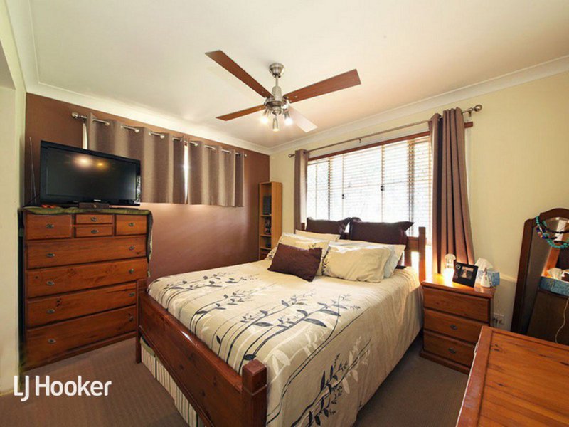 Photo - 16 Wood Court, Kallangur QLD 4503 - Image 7