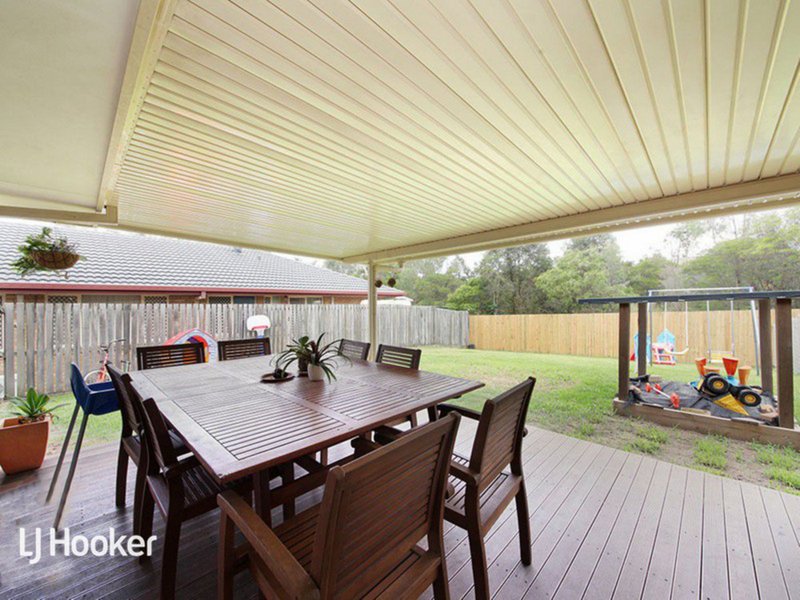 Photo - 16 Wood Court, Kallangur QLD 4503 - Image 11