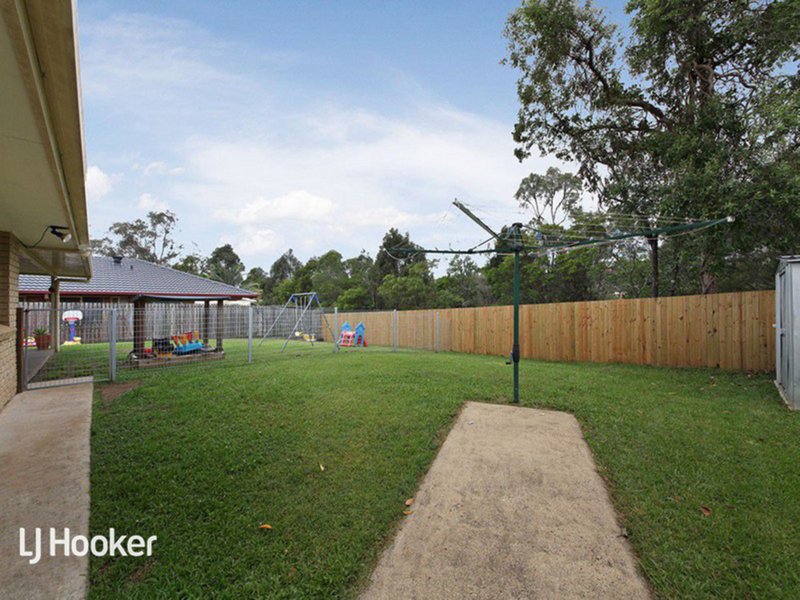 Photo - 16 Wood Court, Kallangur QLD 4503 - Image 12