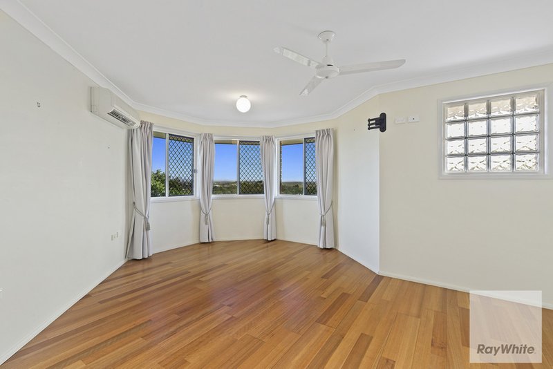 Photo - 16 Woodford Way, Norman Gardens QLD 4701 - Image 5