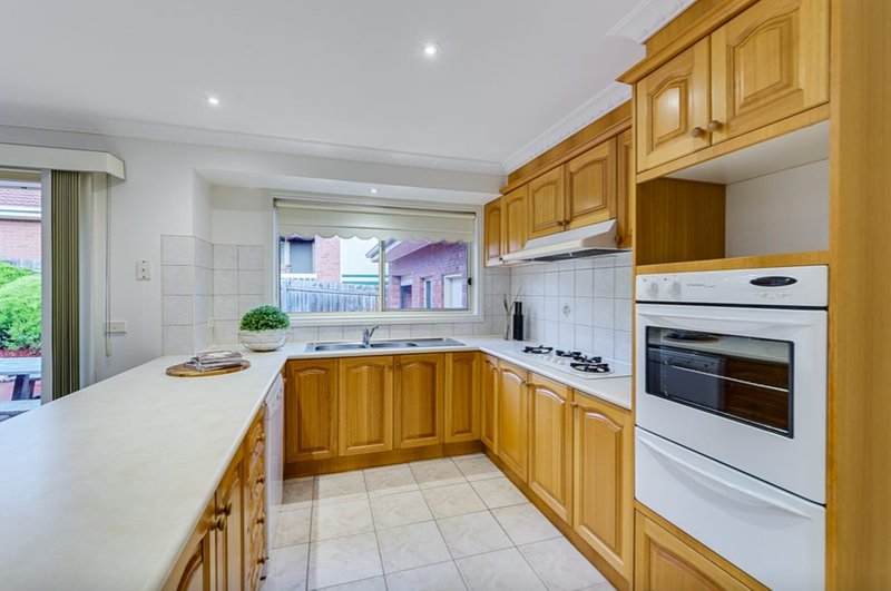 Photo - 16 Woodfull Way, Epping VIC 3076 - Image 3