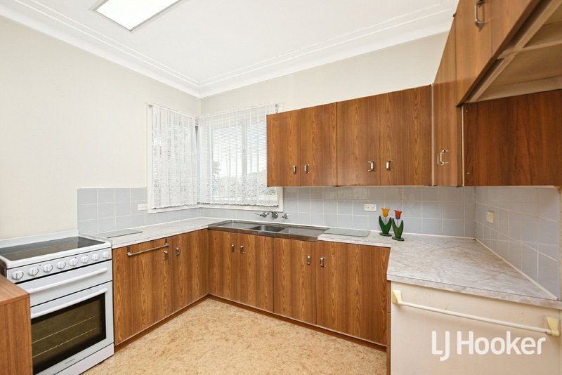 Photo - 16 Woodland Road, Chester Hill NSW 2162 - Image 3