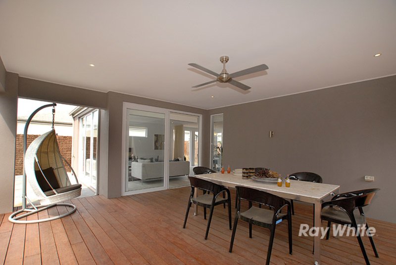 Photo - 16 Worthington Blvd , Pakenham VIC 3810 - Image 10