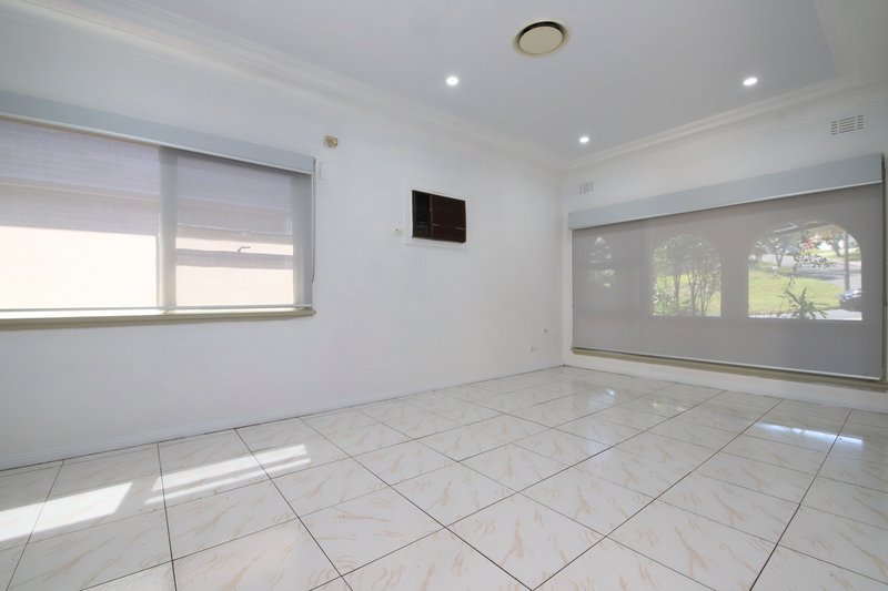 Photo - 16 Wren Street, Condell Park NSW 2200 - Image 2