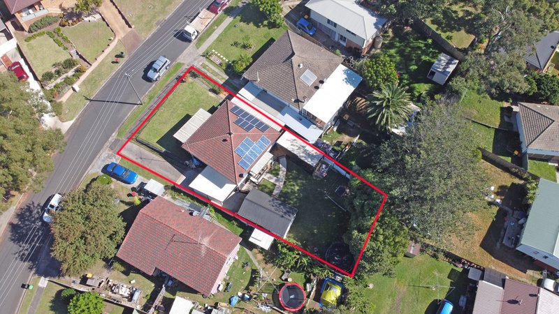 Photo - 16 Wybalena Avenue, Koonawarra NSW 2530 - Image 10