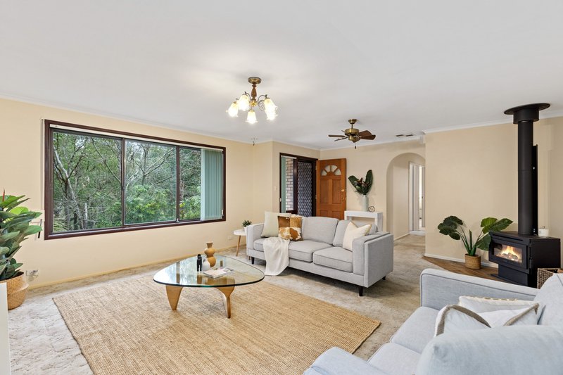 Photo - 16 Wychwood Grove, Upper Sturt SA 5156 - Image 5