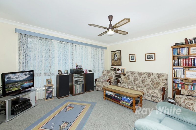 Photo - 16 Wyera Crescent, Carey Bay NSW 2283 - Image 2